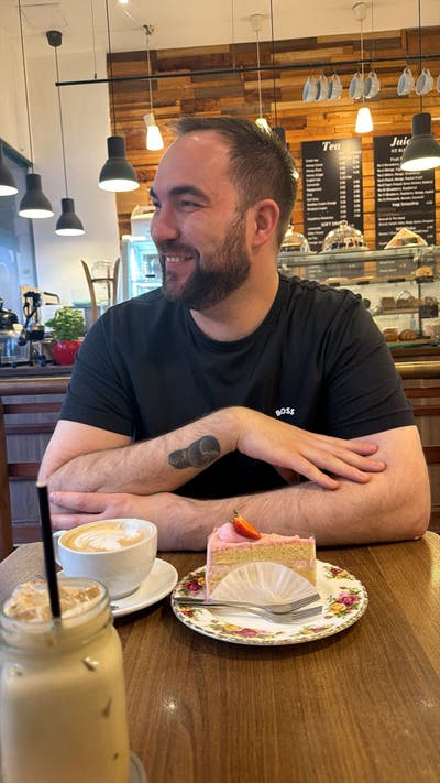 Working Professional, looking for a Doubleroom.  Main Photo