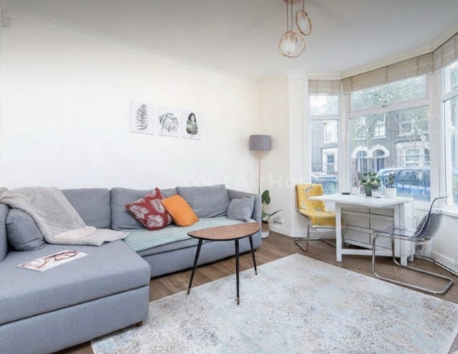 2 Bed Flat with Private Garden Short Let - E17 Main Photo