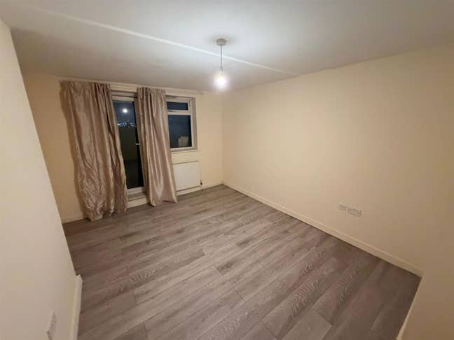 2 Bedroom Flat in Willesden, NW10 Main Photo
