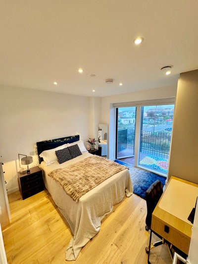 Bright Double Balcony Room: New Cross/Greenwich 🌞  Main Photo