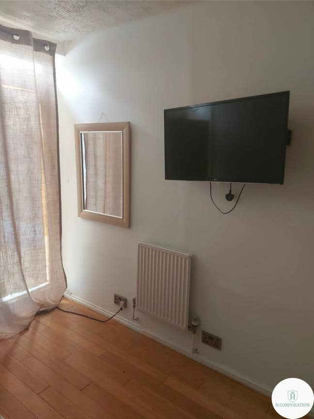 Lovely Double room - Laverstoke Gardens SW15 Main Photo