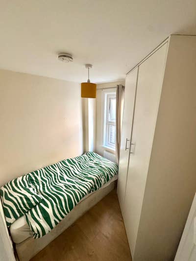 Box Room + Double Single Use - Church End Main Photo