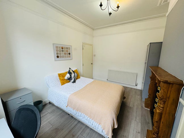 🏡Cute Room + Garden • Bills Incl • DE74 Main Photo