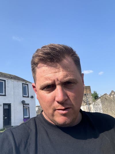 Professional Male seeks a double room Main Photo