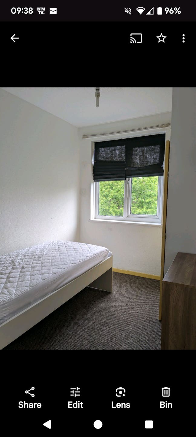 Room to rent bills imcluded near Putney hammersmit Main Photo