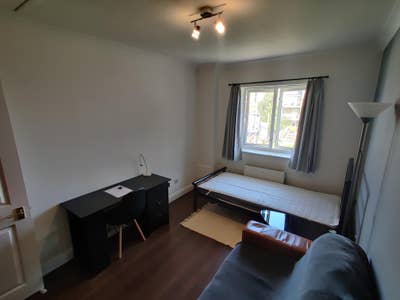Room in Shadwell for short term let Main Photo