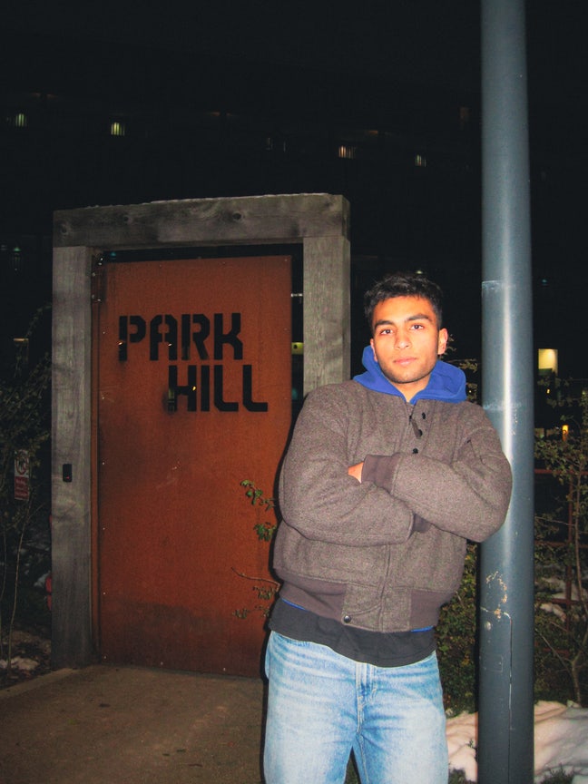 Looking for a room! Main Photo