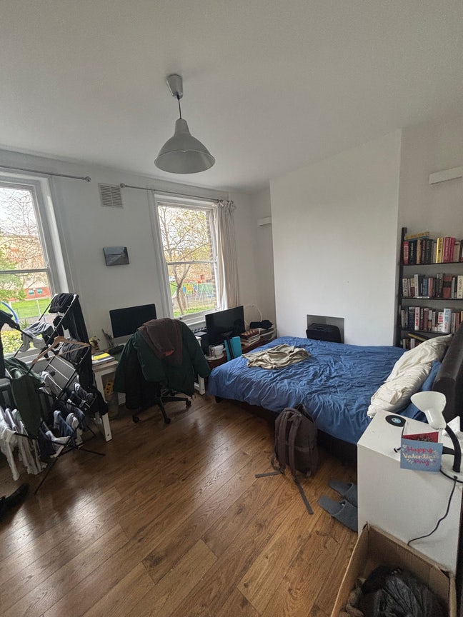 Large double room in Elephant & Castle Main Photo