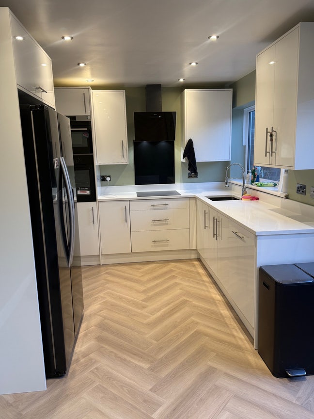 Brand new Beautiful 3 bed semi detached house Main Photo