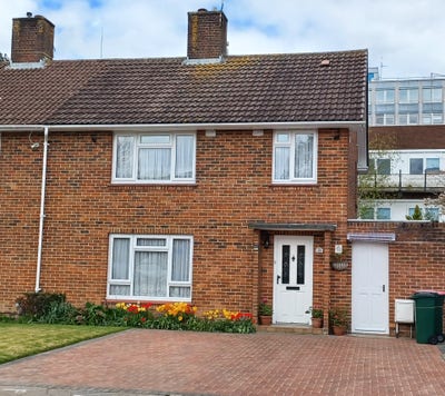 3 Large Double Rooms in West Green Main Photo