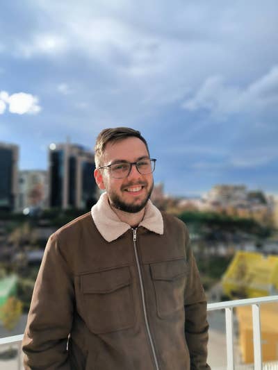 29 year old Male seeks a double room Main Photo