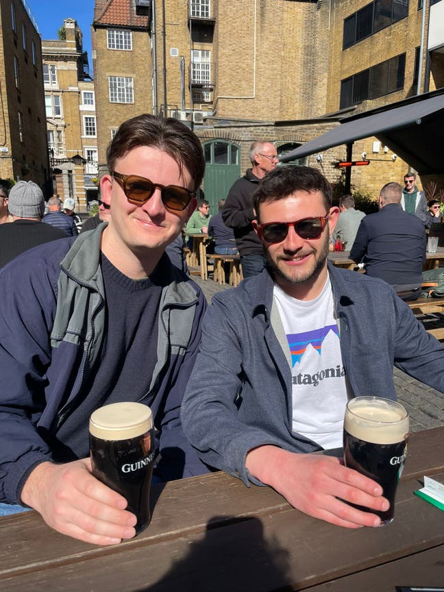 Looking for flatmate/ (s) in Leeds  Main Photo