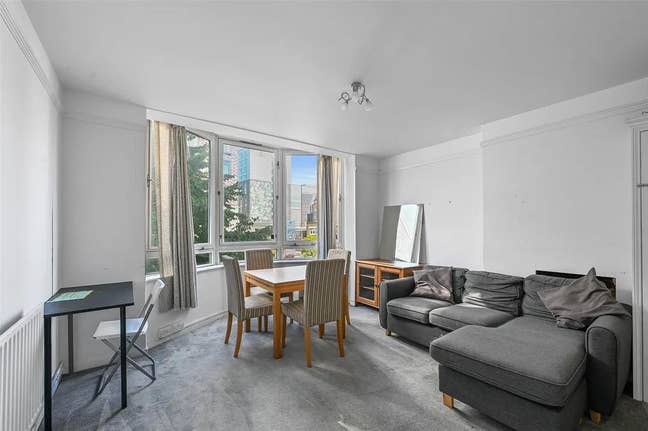 ⭐️Bright double room in laidback flat⭐️ Main Photo