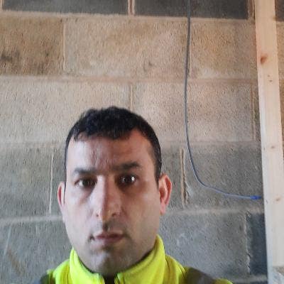 Professional Male seeks a single or double room Main Photo