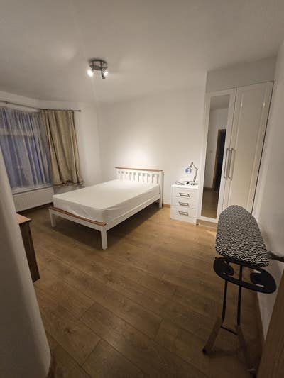 Double Room with Bills  &pound;650 Main Photo