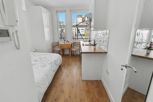 Super Studio Earls Court  Main Photo