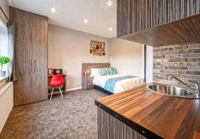 Mount Drive Ensuite room - all bills included Main Photo