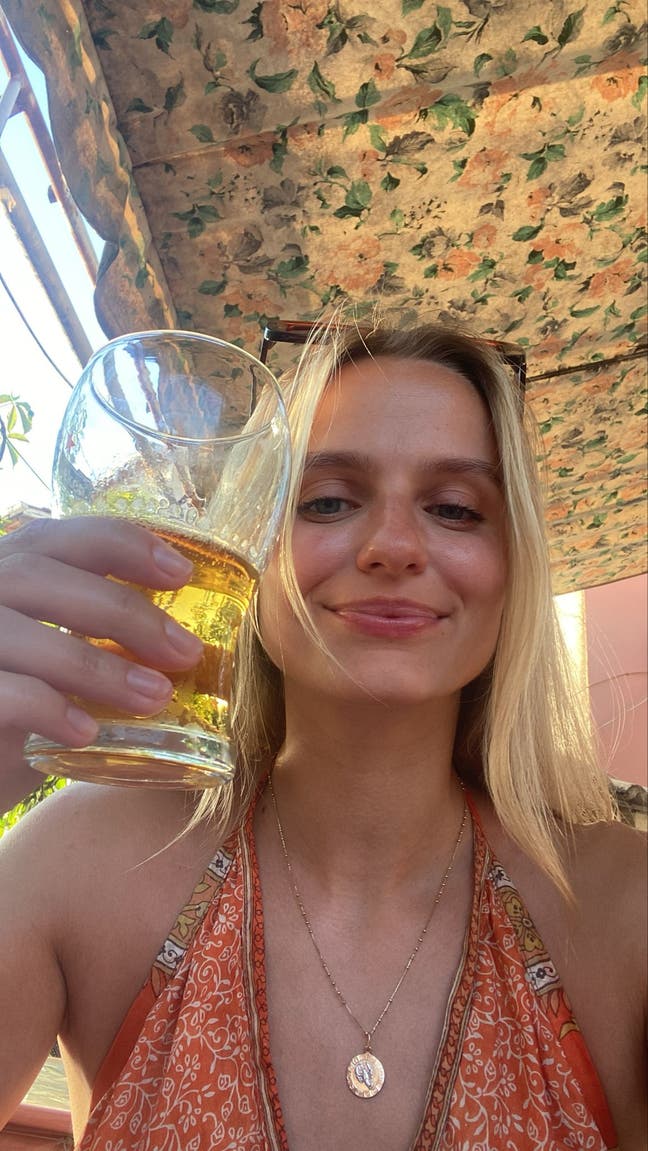 Professional looking for a homely houseshare Main Photo