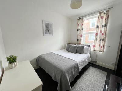 Modern Double Room, NG31, Grantham Main Photo