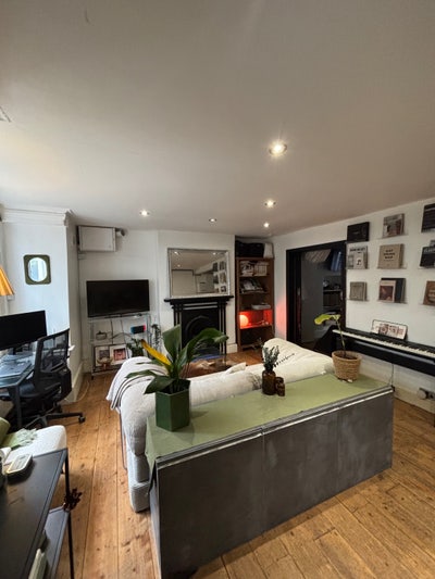 1 bed flat - 1 min walk from Hampstead Heath  Main Photo