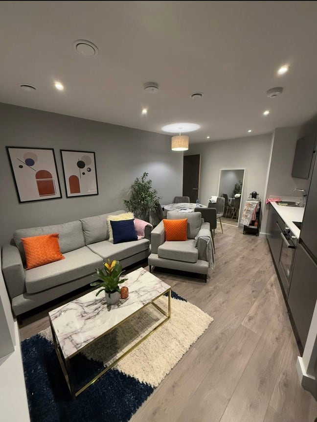 2-bed flat Ordsall Lane – May move-in Main Photo