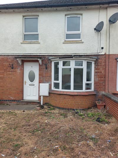 3 bedroom house  Main Photo