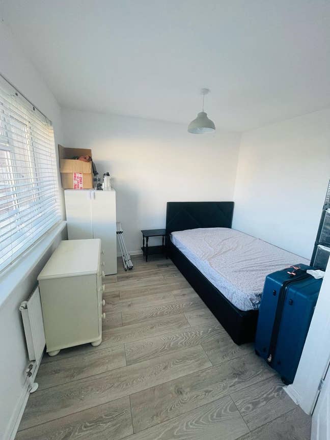 Room available  Main Photo