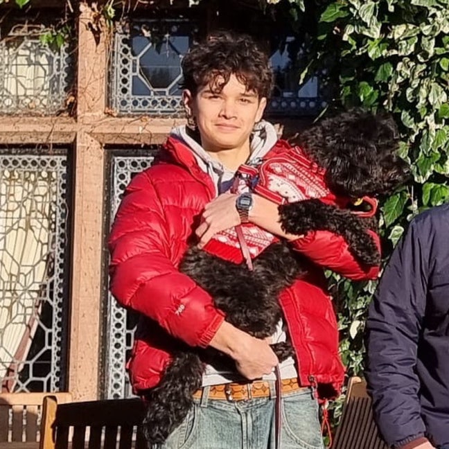 Two students looking for a cheap flat to share  Main Photo