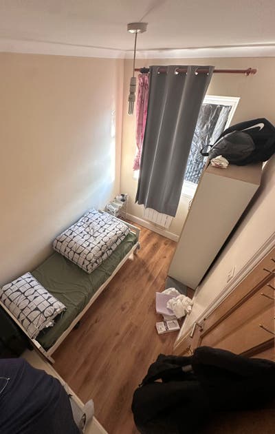 Single Room available for Rent - Feltham, TW13 6BG Main Photo