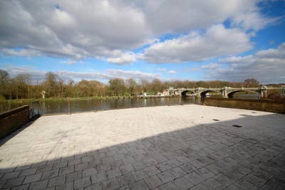 *Amazing Riverview Room with Terrace Access* Main Photo