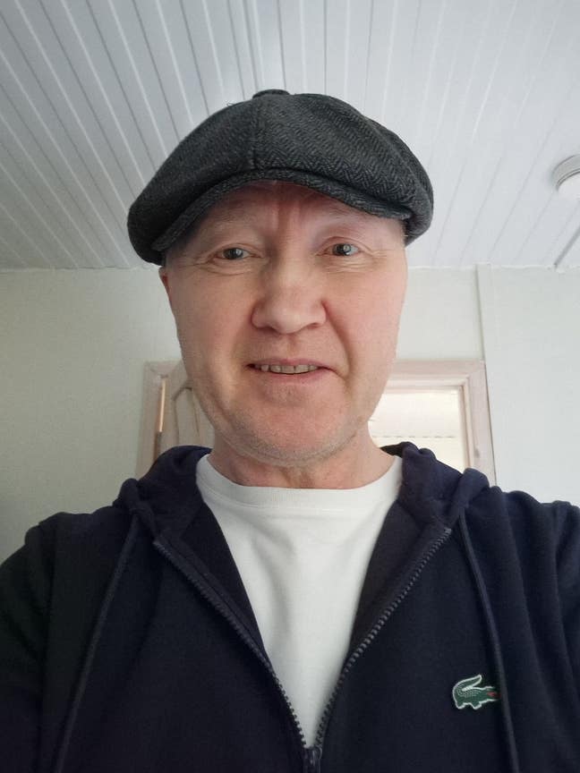 I am a professional male, aged 58 looking for... Main Photo