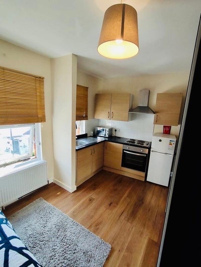 ✨🏡 Studio Flat to Let in Seven Sisters  Main Photo
