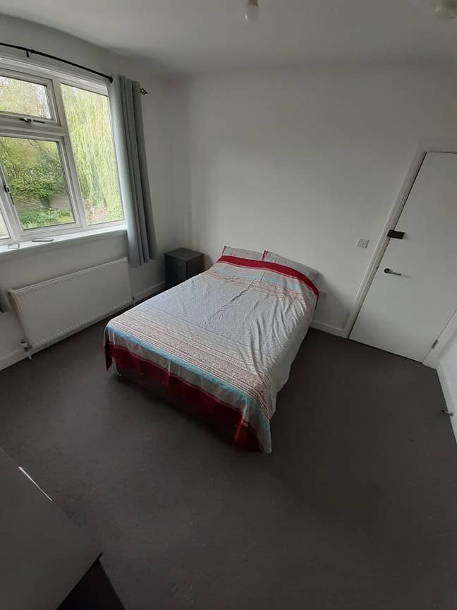 Double Room Available now in SW16 Main Photo