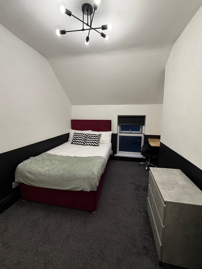 🚿 En-Suite Rooms - Ideal Location 📚 📍  Main Photo