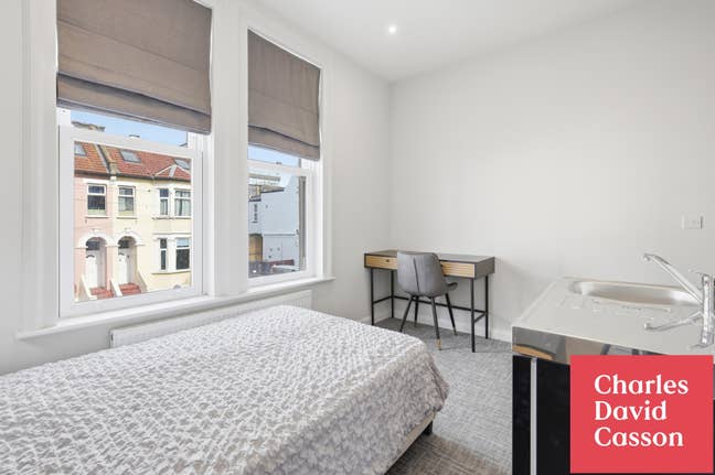 Brand New - Walk to Station - Dbl Room - Ensuite Main Photo