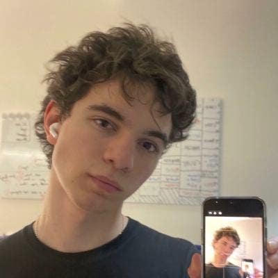 Student Male seeks a single or double room Main Photo