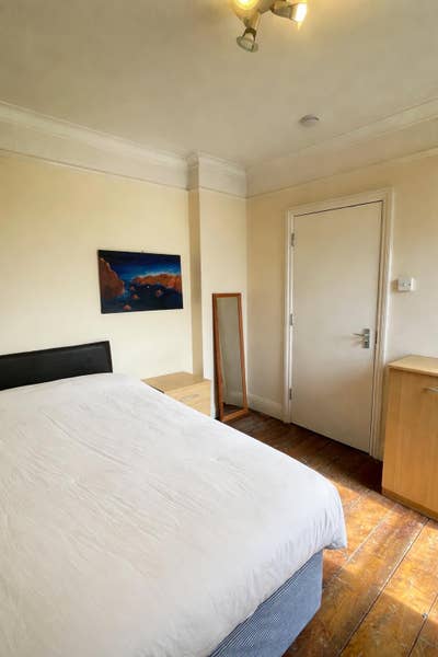 Lovely double room in shared house-BH8 Main Photo