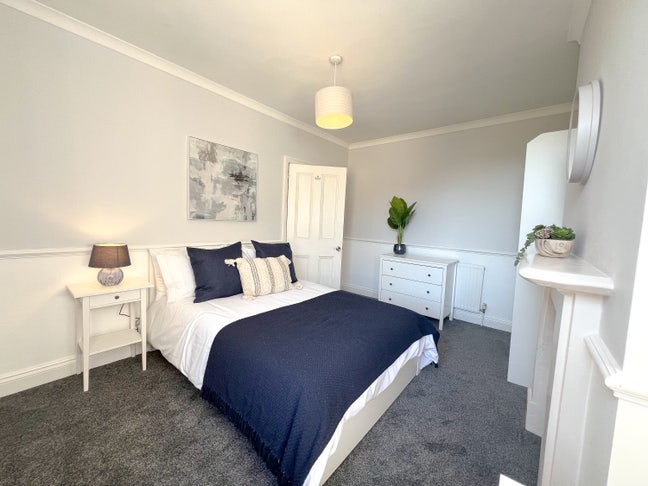 Beautiful Spacious Victorian House Share  Main Photo