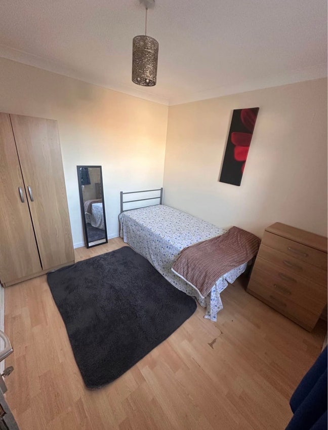 Rooms available now single occupancy only Main Photo