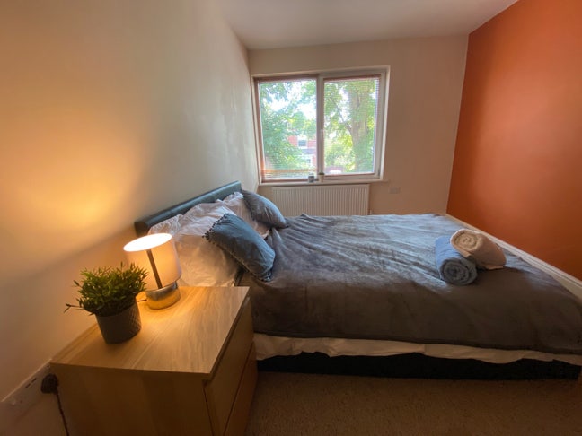 En-suite & King rooms in central Grimsby Main Photo