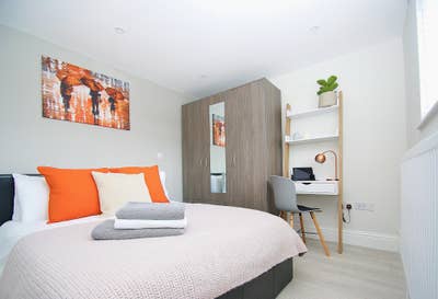 Modern Ensuite | High-Standard House | White City  Main Photo