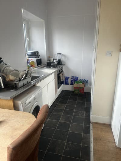 Double bed room available Rent Main Photo