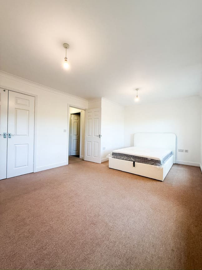 En-Suite Double/Double w priv bathroom - Bills Inc Main Photo