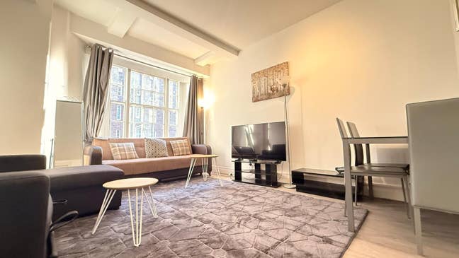 Lovely 2 bedroom flat Queensway  Main Photo