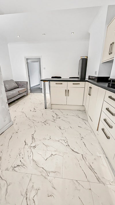 Three bedroom property, with garden, basement Main Photo