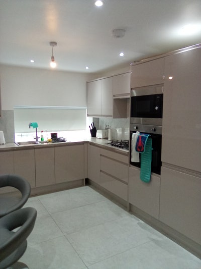 Exclusive Doublerooms-London Rd-SM6 -Hackbridge Main Photo