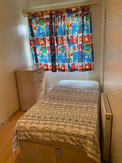 Single room in Bow Main Photo