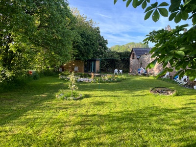 Furnished room available in a lovely rural house s Main Photo