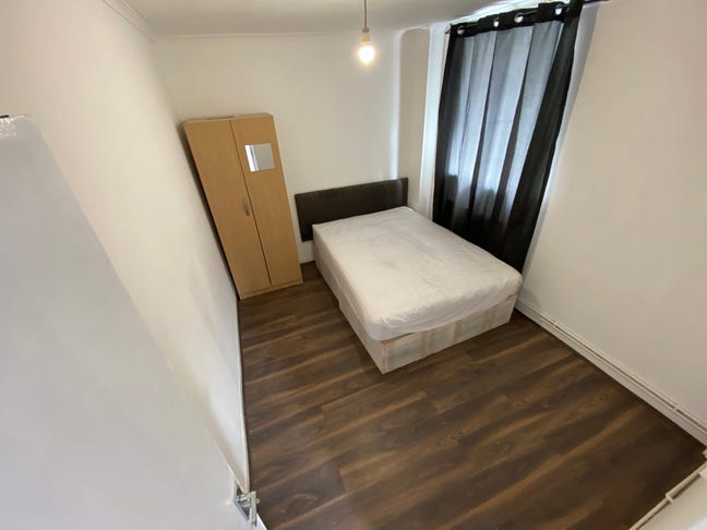Single Room Available in Maryland E15 *.* Main Photo