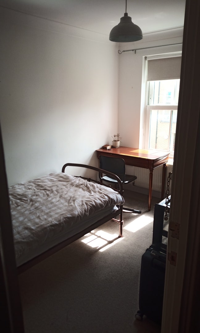 CB1 Central - 1 single room  Main Photo